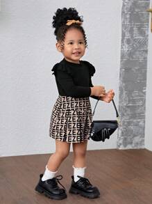 SHEIN 2pcs Baby Girls Cute Black Knitted Ruffle Trim Top And Letter Print Skirt Outfit, Fall/Winter - Multicolor - View 4