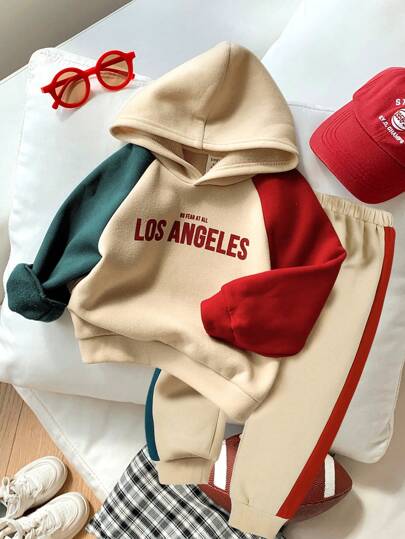 SHEIN 2 件装年轻男孩休闲学院风柔软舒适套头连帽运动裤套装，带有英文图案，适合日常穿着、学校、郊游、运动，适合秋冬季，适合上学、适合郊游、适合返校季节、适合着装、适合圣诞宴会、适合社交活动