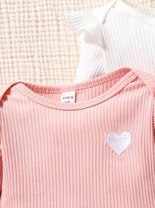 SHEIN Newborn Baby Girls Cap Sleeve Heart Embroidery Bodysuit & Pants 3 Packs Outfit Set Chic Outfits For Autumn/Winter - Multicolor - View 4