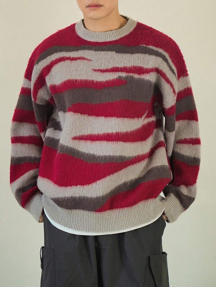 Men Asymmetrical Striped Print Round Neck Casual Pullover Sweater, Autumn