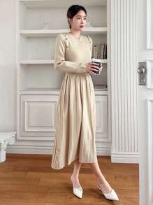 DAZY Crew Neck Solid Color Buttoned Pleated Women Knitted Sweater Dress