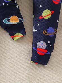 Conjunto de pijama de 3 piezas para bebé niño con camiseta de manga larga con estampado de letra y rayas de espacio exterior, y leggings de ajuste ceñido