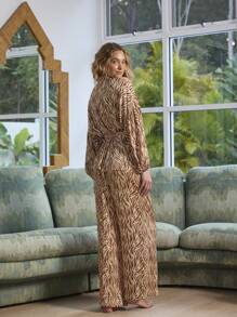 Aralina Blusa de manga globo de satén texturizado con botones y detalle de cinturón con nudo en la cintura - Multicolor - Ver 4