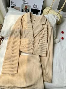 SHEIN Frenchy 大码女式优雅保暖浅黄色灯芯绒西装套装，宽松短款西装外套和高腰 A 字迷你裙，2 件套秋冬新品 - 杏色 - 查看 10