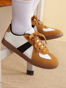 CUCCOO EASI 2024年春季女款德国训练运动鞋，复古休闲系带硫化平底白色鞋秋季运动鞋 - 卡其色 - 查看 2