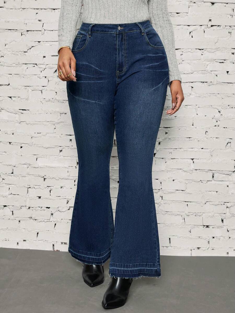 SHEIN LUNE 大码前扣口袋休闲喇叭牛仔裤，日常穿着