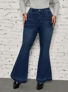 SHEIN LUNE 大码前扣口袋休闲喇叭牛仔裤，日常穿着