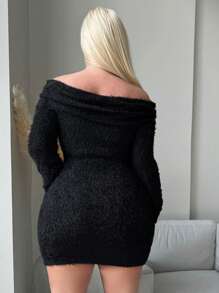 SHEIN SXY Vestido corto y esponjoso de manga larga de talla grande para mujer, ajustado y de cuello alto, cómodo y casual, para otoño/invierno, color negro - Negro - Ver 2