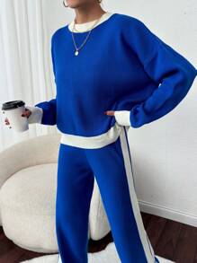 EURMUSE Conjunto de 2 piezas para mujer compuesto por un suéter holgado de punto de manga larga con rayas azules y blancas y pantalones - Azul y blanco - Ver 4