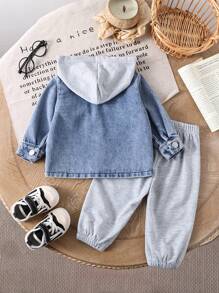男婴休闲牛仔拼布连帽夹克和裤子套装，秋季