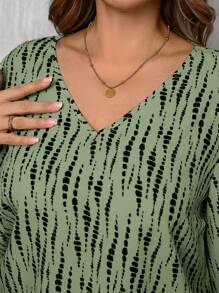 SHEIN LUNE Plus Size Allover Print V-Neck Lantern Sleeve Blouse Fall Women Clothes, Casual Everyday Wear Green Holiday Outfit,