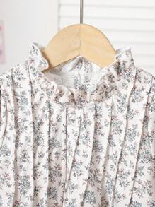 SHEIN Vintaside Kids 2pcs/Set Young Girl Ditsy Floral Frill Mock Neck Ruffle Sleeve Pleated Shirt & Corduroy Wide Leg Loose Pants Set