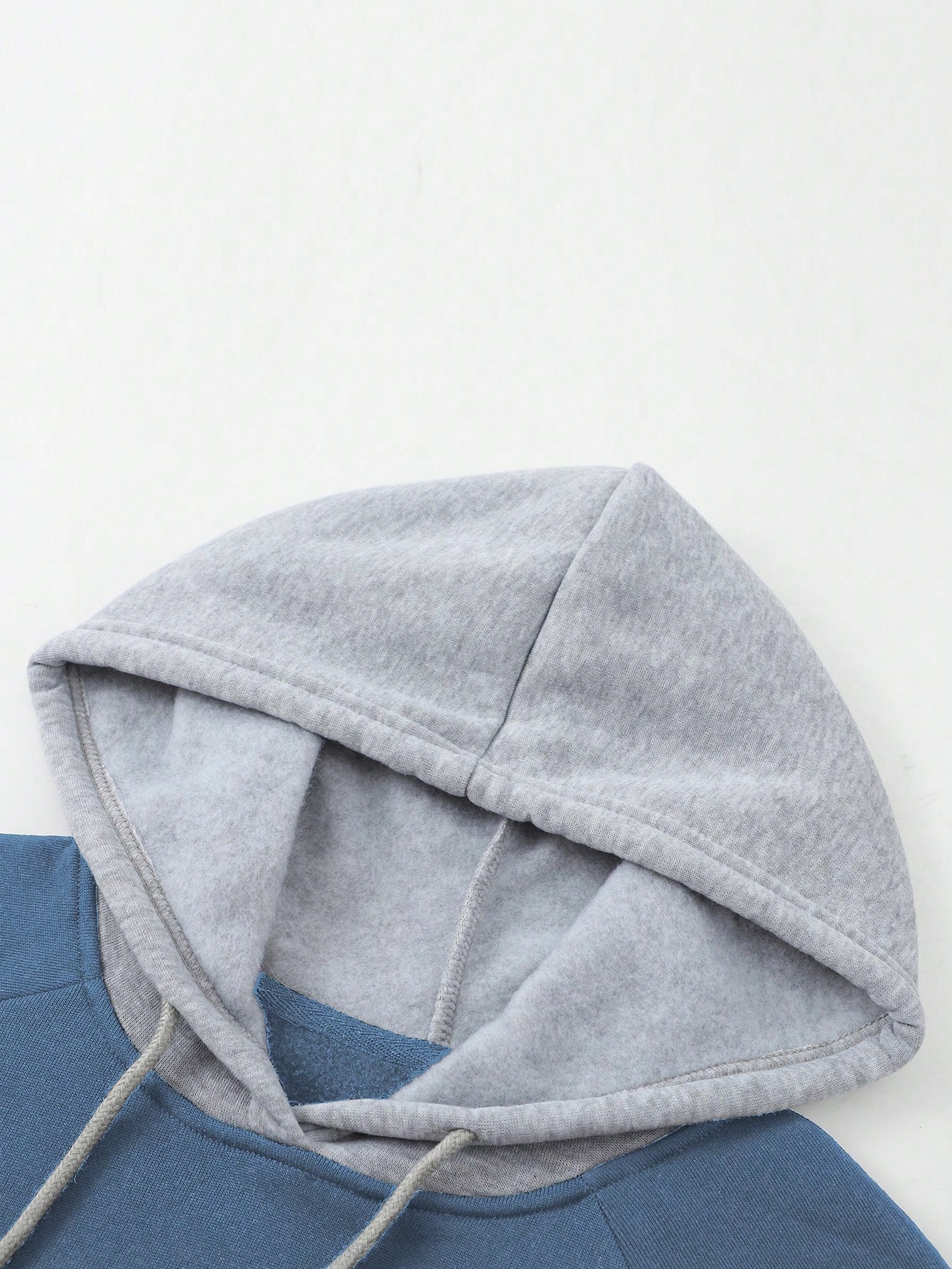 هودي رجالي بطباعة حرفية، مناسب الشتاء