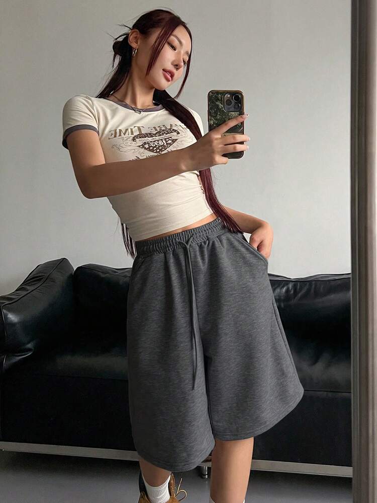 Women's Casual Versatile Elastic Drawstring Waist Loose Shorts Summer Sweater Shorts