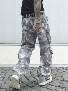 Manfinity EMRG Jeans casuales con bolsillos múltiples de estampado completo para hombres, diseño minimalista