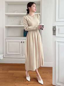 DAZY Crew Neck Solid Color Buttoned Pleated Women Knitted Sweater Dress