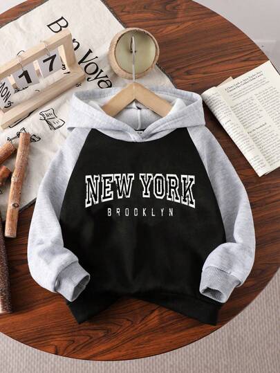 SHEIN Explorewe 男童字母印花撞色插肩袖长袖抓绒卫衣，适合秋冬季穿着