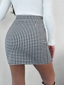 RueChic Women Houndstooth Grid Pattern Mini Skirt - Black - View 2
