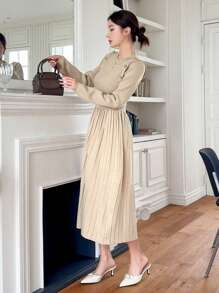 DAZY Crew Neck Solid Color Buttoned Pleated Women Knitted Sweater Dress
