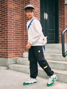 SHEIN Tween Boy Pantaloni cargo decorati cu chingi cu mai multe buzunare la modă - Negru - Vizualizare 4