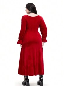 Whyspr Gotische stijl fluwelen getailleerde Halloweenjurk, slanke pasvorm