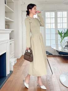 DAZY Crew Neck Solid Color Buttoned Pleated Women Knitted Sweater Dress