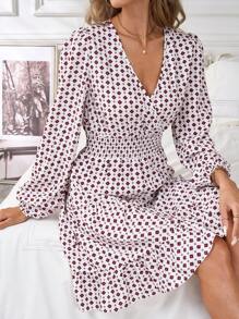 SHEIN Clasi 女士全印花褶皱灯笼袖荷叶边下摆收腰短款连衣裙 - 白色 - 查看 5