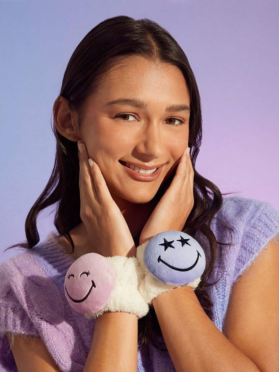 SmileyWorld® | SHEIN 2pcs Smile Cartoon Embroidery Adjustable Wrist Strap, For Home, Bathroom Decor, Summer - Multicolor - View 1