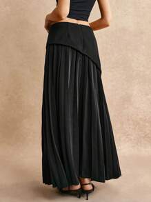 Poéselle Black Asymmetric Elegant Pleated Effortless Chic A-Line Skirt, Elegant And Charming, French Semi Skirt, Cottage Core, Black Elegant Pleated Effortless Chic Essential, FW24, Fall Women's Clothing