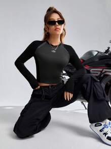 SHEIN EZwear 字母拼贴细节对比插肩长袖短款 T 恤 - 黑色 - 查看 5