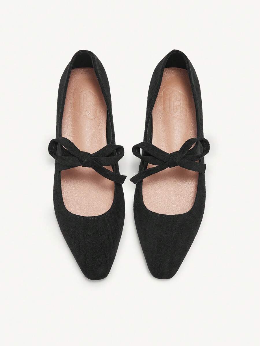 CUCCOO CHICEST 2024春秋新款扣带细节纯色尖头休闲舒适平底鞋新年假期