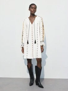 Maija 女士 V 领长袖褶皱花卉印花短款休闲连衣裙 - 杏色 - 查看 4