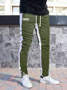 Manfinity Homme Quần nỉ thường ngày in chữ màu tương phản có túi rút cho nam - xanh quân đội - Xem 1