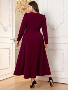 Modelyn Bourgondië Rode Plus Size Vrouwen Elegante Effen Kleur Diepe Inkeping Hals Pofmouw Jurk