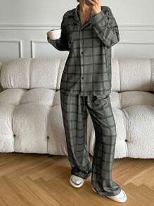 DAZY Bộ đồ ngủ rộng rãi họa tiết kẻ caro in hình chú chó dễ thương - Màu xám đen - Xem 7