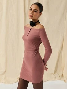 COSMINA 女士纯色露肩前扣长袖休闲简约迷你连衣裙 - 藕粉色 - 查看 5