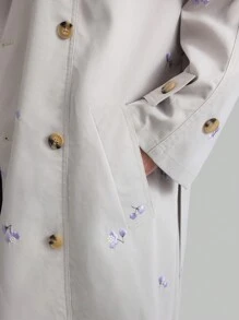 Ontre 2025 新款春季刺绣花卉浅卡其色女式风衣，中长款冬季女式外套 - 灰色 - 查看 7