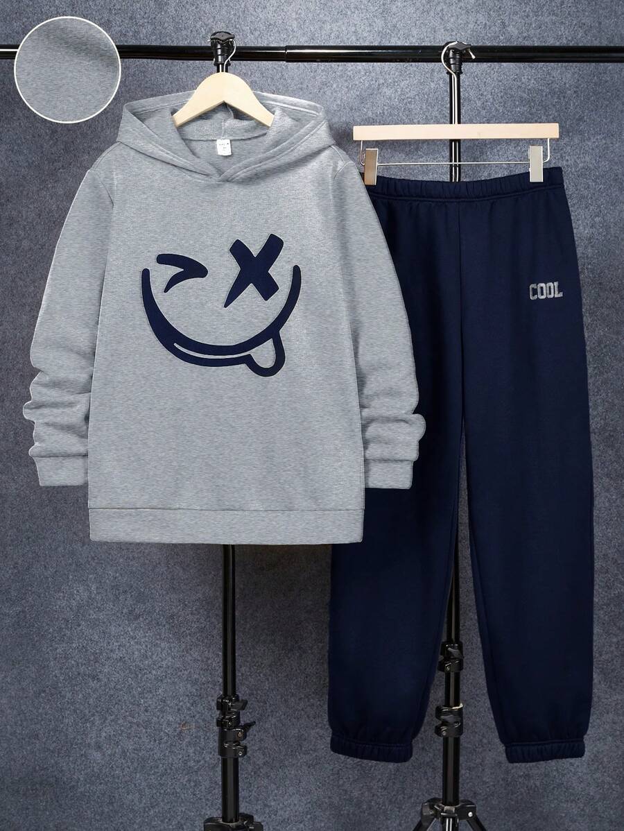 SHEIN Leap Crew 2 件套青少年男童休闲宽松百搭舒适图形表情印花连帽运动衫和运动裤套装 - 灰色 - 查看 1