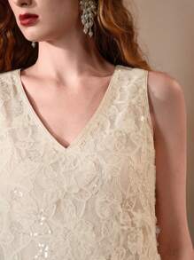 The Great Gatsby x MOTF LACE SOLID V-NECK TANK TOP - Apricot - View 3
