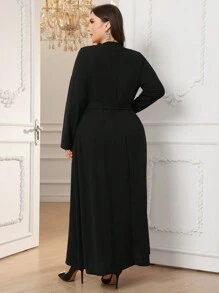 Al Najma Váy rộng rãi trang trí hoa giản dị cỡ lớn thanh lịch cài nút phía trước, mùa thu, váy abaya Ả Rập dài tay giản dị thanh lịch, cho thường ngày - màu đen - Xem 2