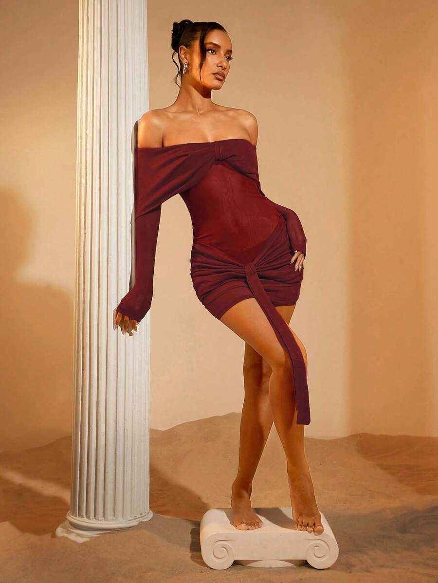 Hauture 针织网眼半透视露肩短裙 - 酒紅色 - 查看 1