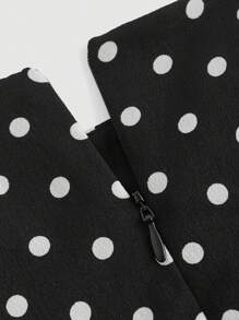 SHEIN MOD 大码波尔卡圆点可爱蛋糕荷叶边下摆短款背心裙，女士服装，迷你性感女装，适合夏季 - 黑與白 - 查看 3