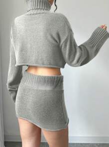SHEIN Unity Set de 2 piezas: Top de manga larga con cuello alto de unicolor y falda mini de punto - Gris - Ver 2