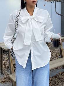 SHEIN EZwear 大码简约纯色白衬衫，蝴蝶结和前扣，秋季休闲装 - 白色 - 查看 6