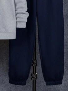 SHEIN Leap Crew 2 件套青少年男童休闲宽松百搭舒适图形表情印花连帽运动衫和运动裤套装 - 灰色 - 查看 3