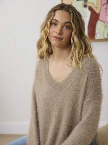 Aralina 宽松柔软 V 领长袖宽松针织毛衣