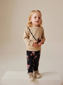 SHEIN 2pcs Babygirl Autumn Khaki Cute Bowknot Bear Top And Casual Leggings Set, Fashion Outdoor Essentials - Khaki - View 3