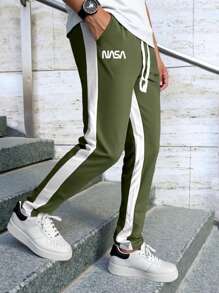 Manfinity Homme Quần nỉ thường ngày in chữ màu tương phản có túi rút cho nam - xanh quân đội - Xem 5