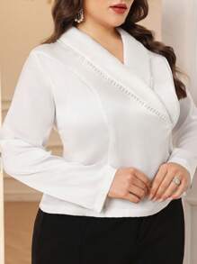 Modelyn 大码优雅休闲纯色仿珍珠串珠衬衫，秋季 - 白色 - 查看 1