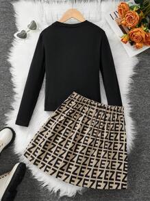 SHEIN Tween Girl 2 Pieces Set: Casual Simple Comfortable Letter Pattern Stand Collar T-Shirt & Pleated Skirt